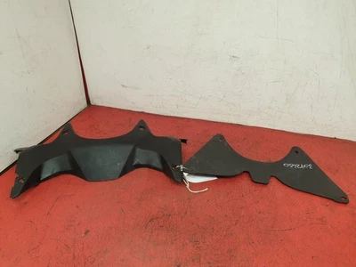 Honda CRF1000L PYRAMID TANQUE EMBELLECEDOR 2018 64611MKKD0 Foto 1 de 4