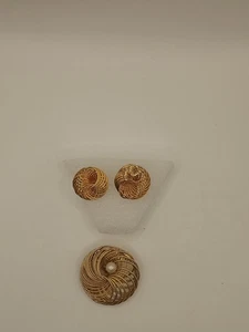 Vintage Brosche goldfarben Spiralform mit Kunstperlen, passende Ohrringe (12) - Bild 1 von 1