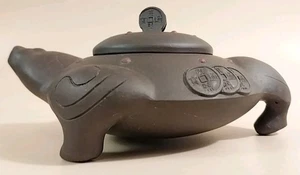 Coinvolgente Teiera Artistica Cinese YiXing ZiSha Ceramica "Animale" Ottima!!! - Foto 1 di 21