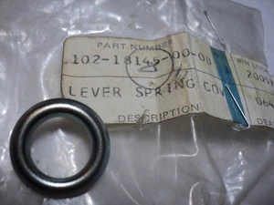 YAMAHA YG1 YJ1 YJ2  COVER SPRING NOS OEM P/N 102-18145-00-00 - Picture 1 of 1
