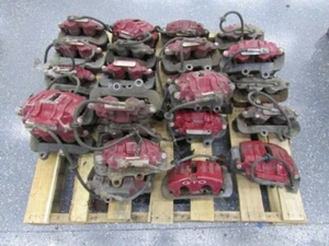 Pontiac GTO 2005 2006 6,0 L L LS2 ROJO pinza de freno pasajero delantero OEM GM usado 1D6 - Imagen 1 de 4