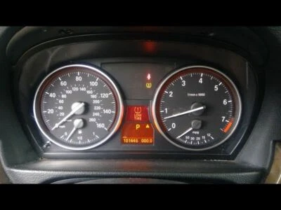 Sedán trasero de nudillo/tubo para pasajero mercado de Canadá compatible con BMW 323i 2293836 09-11 Foto 1 de 4