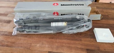 Manfrotto 055 Carbon Fibre 4 Section Tripod (MT055CXPRO4) - Image 1 of 4