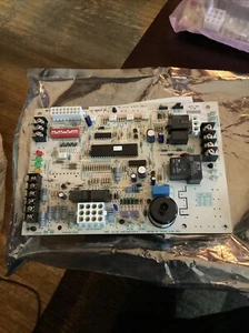 Rheem Ruud Honeywell Furnace 2 Stage  Circuit Board 1095-205 1095-83-203b  - Picture 1 of 2