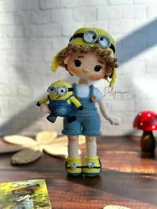Muñeca de ganchillo, muñeca amigurumi, decoración minion hecha a mano, minion amigurumi - Imagen 1 de 5