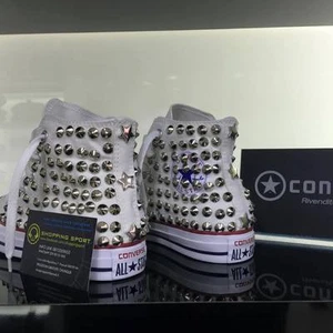 Converse Bianche Alte personalizzate con Borchie Grigie full Clean Stelle Star - Foto 1 di 3