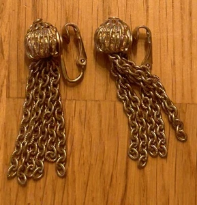 Signed Vintage gold tone COROCRAFT earrings, clip ons. Chain danglers. - Picture 1 of 2