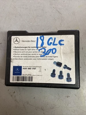 Juego de pernos secretos para ruedas Mercedes GLC300 2018 A0019901707 Foto 1 de 3