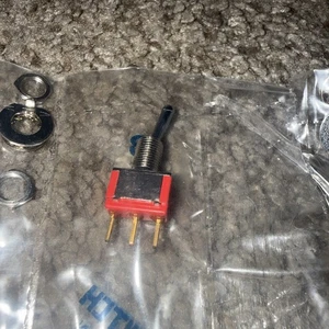 1 Stück Alcoswitch A101SYCB Miniatur Wippschalter 97C (F3) - Bild 1 von 3