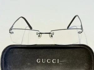 Marcos de metal negro sin montura Gucci para mujer 52-18 y estuche con cubierta - Imagen 1 de 13