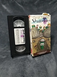 Veggie Tales: Dave and the Giant Pickle VHS - Picture 1 of 2