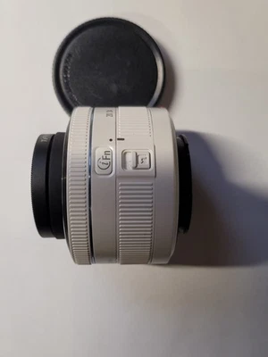 for parts Samsung 20-50mm f/3.5-5.6 ED II Zoom Lens - white - Image 1 of 3