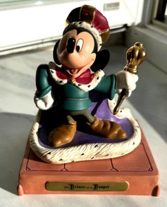 WDCC - Mickey Mouse " Long Live The King From Prince and the Pauper / Incl. Base - Picture 1 of 7