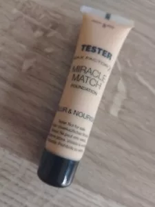 Max Factor Miracle Match Foundation 045 WARM ALMOND All Day BLUR & NOURISH - Picture 1 of 2