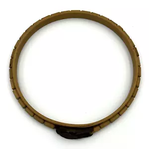 Anillo exterior bordado aro Cupido cierre tensión madera cuentas 6" de colección difícil de encontrar - Imagen 1 de 5