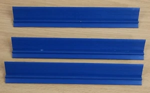 Piezas de juego de repuesto Milton Bradley Upwords - 3 bandejas de azulejos con letras azules - Imagen 1 de 2