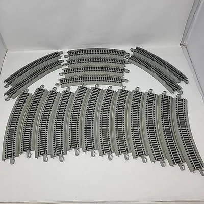 Lot of 20 Bachmann HO Scale E-Z Track Curved 18” Radius 30° Nickel - Image 1 of 4