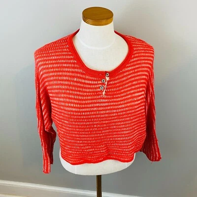 Suéter Urban Outfitters BDG para Mujer Talla XS Recortado Rojo Botón Cuello Detalle Foto 1 de 4