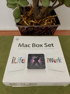Mac Box Set - OS X 10.5.6 , iWork '09, iLife '09 (MB997Z/A) Sealed - Image 1 of 4