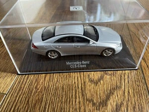 Mercedes-Benz Clase CLS Escala 1:43 Die Cast Model Car - Imagen 1 de 7
