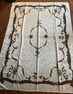 NWOT Lenox Holiday Nouveau Christmas Tablecloth Holly Berries Oblong Rectangle - Picture 1 of 5