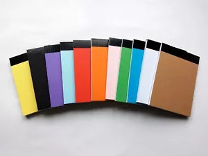 16 BLOCS DE NOTAS A7 PAPEL BLANCO LISO 2 CUBIERTAS COMBINADAS MINI JOTTER 30 HOJAS - Imagen 1 de 48