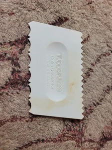 Vintage Tupperware #1558 doppelseitiger Tortendekorateur Glasur Zuckerguss Trimmer  - Bild 1 von 2