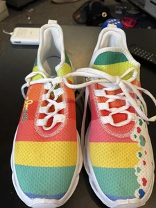 Sneakers colorate tema Pride - Foto 1 di 6
