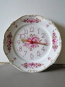 Weimar Porzellan Wunderschöne  Wanduhr mit Blumen und Goldmotiv ø 26,5cm - Bild 1 von 8