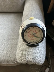Vintage SportsTime von Bulova MLB offizieller Wecker New York Yankees - Bild 1 von 4