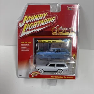 Chevy Vega Wagon 2016 Johnny Lightning Classic Gold 1972 White Lightning - Imagen 1 de 7