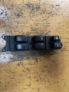 Door Switch Front MITSUBISHI GALANT 00 01 02 03 04 05 06 - Picture 1 of 4