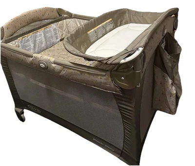 Winnie The Pooh Pack and Play by Graco - Image 1 of 4