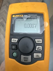 Fluke 709H Loop Calibrator - Picture 1 of 6