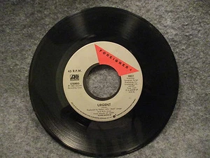 45 RPM 7" Record Foreigner 4 Girl On The Moon & Urgent 1981 Atlantic 3831 VG+ - Bild 1 von 3