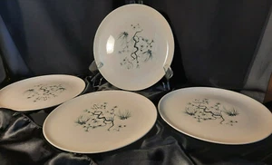 Juego de 4 platos de cena “Dwarf Pine Cream” de Taylor, Smith & Taylor (TS&T) de MCM. - Imagen 1 de 9