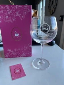 Swanfort 70. Geburtstag Geschenke für Frauen 1954 Weinglas mit rosa Geschenkbox Deko NEU - Bild 1 von 17