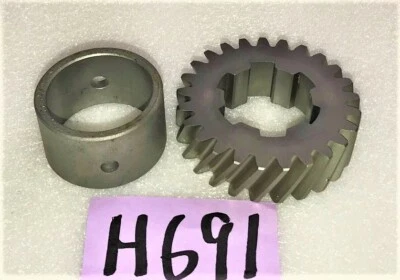 TRIUMPH TR2/TR3A GEARBOX COUNTERSHAFT 2ND GEAR/DISTANCE PIECE  1953-1962 H691 Foto 1 de 4