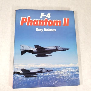 F-4 Phantom II - Illustrated Hardcover by Tony Holmes - Bild 1 von 10