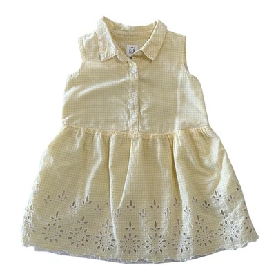Vestido Baby Gap amarillo con ojales de guinga - niña pequeña 2T Foto 1 de 4