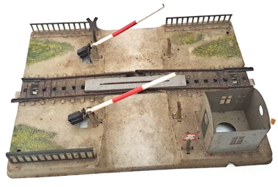 Modell Eisenbahn Sammler MÄRKLIN Bahnschranke 7390 ??  Mechanisch H0 60er Jahre - Bild 1 von 4