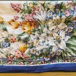 Spring Lilies Bardwil Tablecloth 57x78 Rectangular Floral Blue White Cutter - Picture 1 of 16