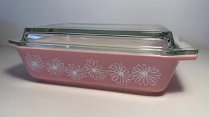 Vintage Pyrex Gaiety Daisy Pink Spacesaver Casserole Dish Deep with Lid - Picture 1 of 14