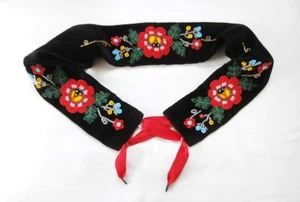 Brandneu Vintage 1990er schwarz Samt, Perlen bestickt polnische Volkskunst Gürtel 31" Taille - Bild 1 von 5