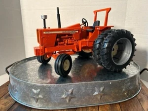 1/16 Allis Chalmers Two-Ten Tractor With Rear Duals & ROPS, 2004 Summer Farm Toy - Picture 1 of 15
