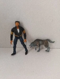 Marvel Toybiz X-Men X-2 United Battle Attack Logan WOLVERINE 6" Figure With Wolf - Picture 1 of 7