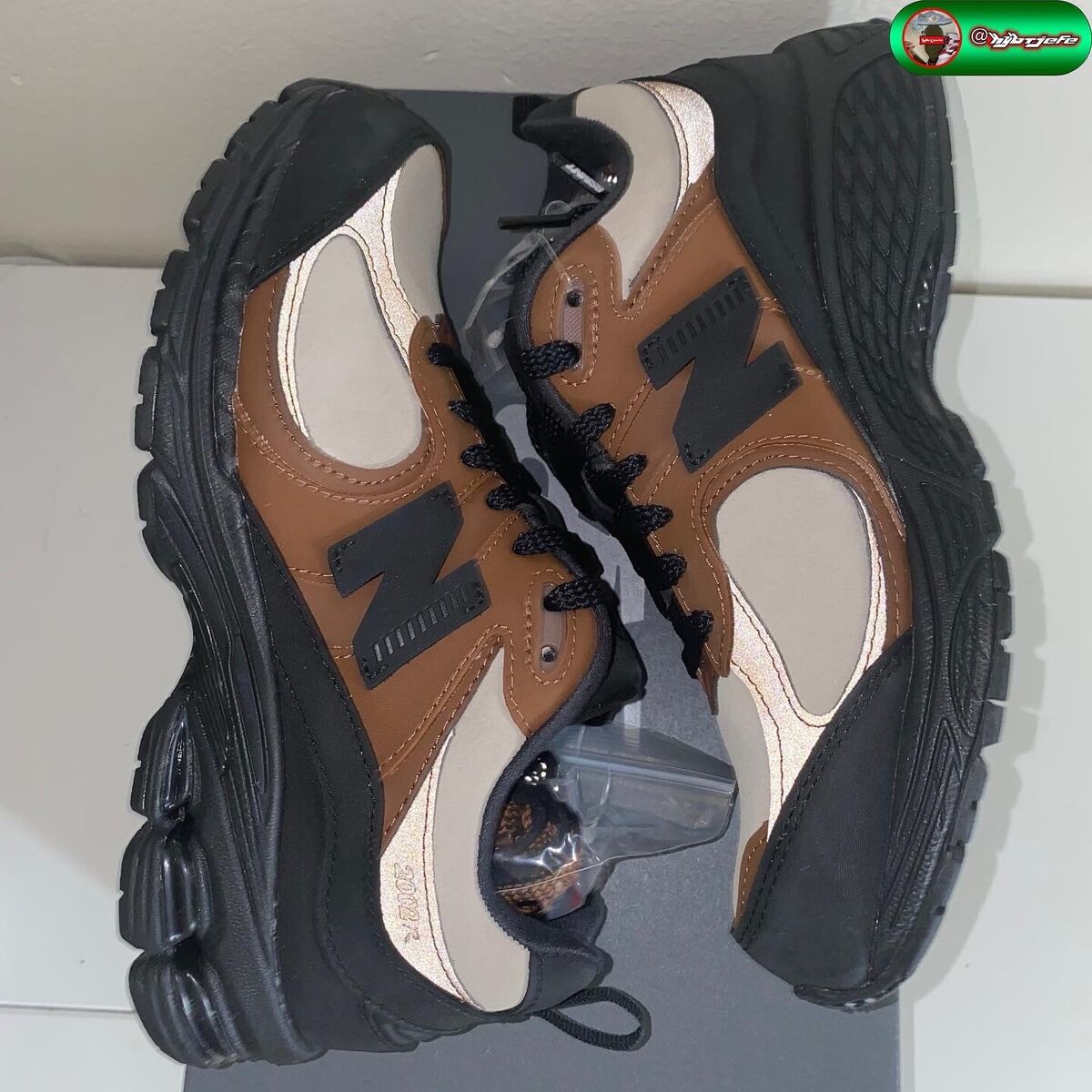 New Balance The Basement x 2002R Earth Brown for Sale New Balance The Basement x 2002R Earth Brown for Sale