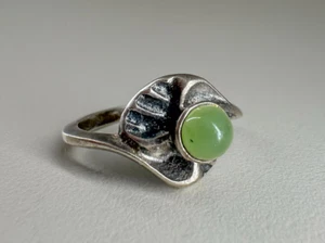 Vintage-Silberring der UdSSR mit grünem Stein. 875er Sterlingsilber,Punze:Stern - Bild 1 von 8