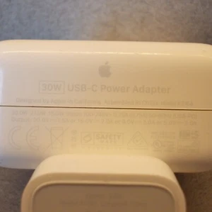 alimentatore usb-c 30W apple A2164 macbook air power adapter MW2G3ZM/A MW2G3 30 - Foto 1 di 5