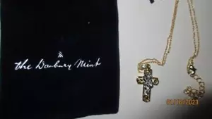 THE DANBURY MINT FOREVER CROSS NECKLACE - Picture 1 of 1